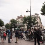 ユーロエステートの地区・治安・生活情報：パリのメトロ：Belleville駅（ベルヴィル）：移民の集まる下町は大賑わい